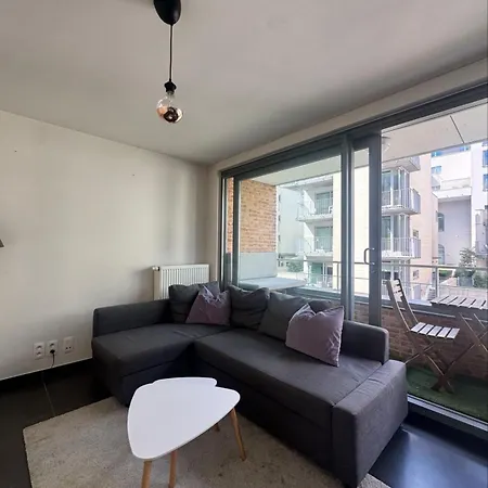 Canal Side Comfort 2 Bedroom In * خنت